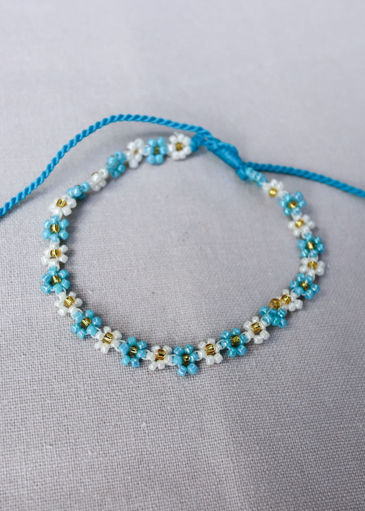 THE FLOWER BRACELET