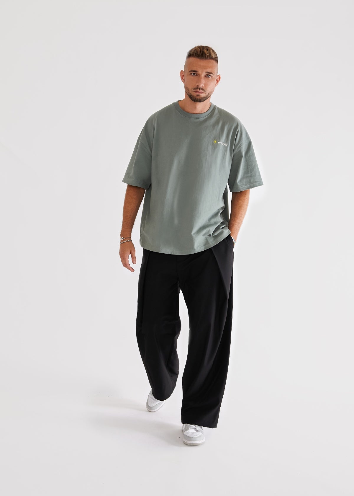 THE KEEP IT SUNNY OVERSIZE TEE