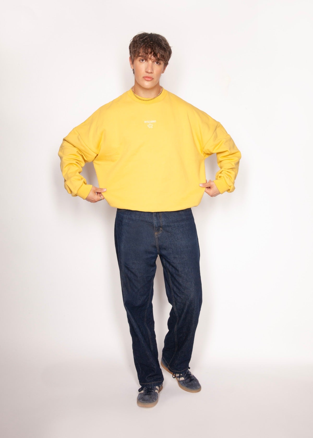THE SMILE OVERSIZE SWEATER