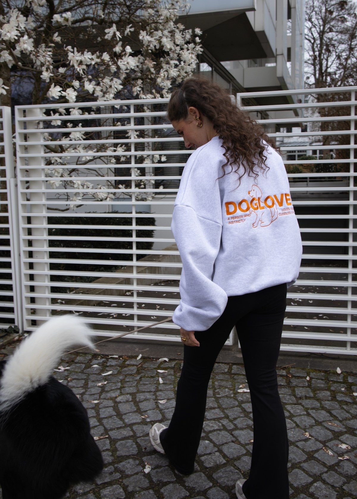 THE DOGLOVER OVERSIZE SWEATER