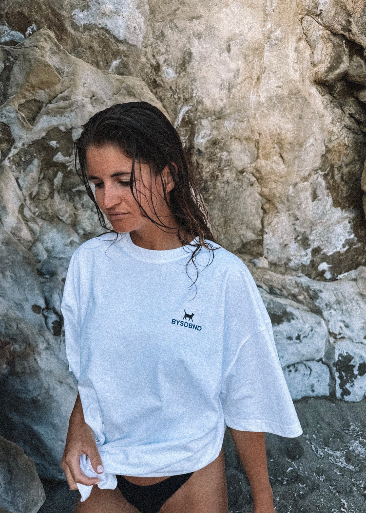 THE KALI MERA BOUND OVERSIZE TEE
