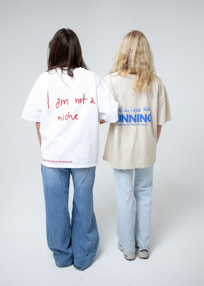 THE I AM NOT A NICHE OVERSIZE TEE