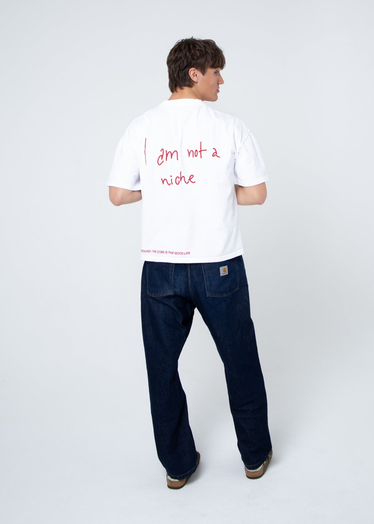 THE I AM NOT A NICHE OVERSIZE TEE