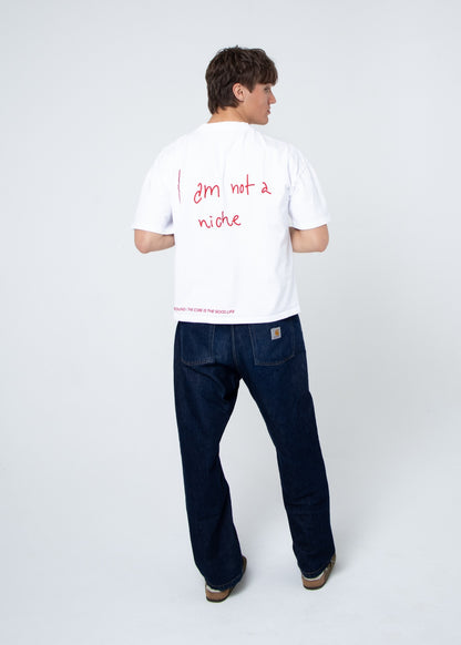 THE I AM NOT A NICHE OVERSIZE TEE