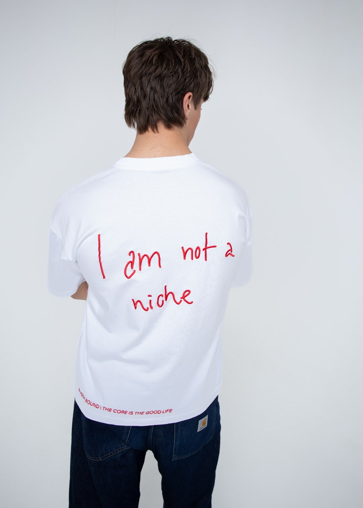 THE I AM NOT A NICHE OVERSIZE TEE