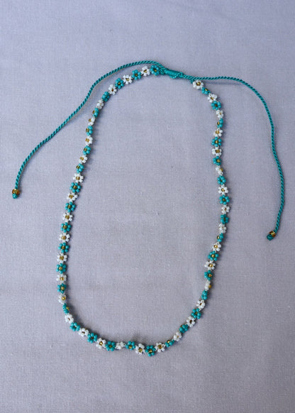 THE FLOWER NECKLACE