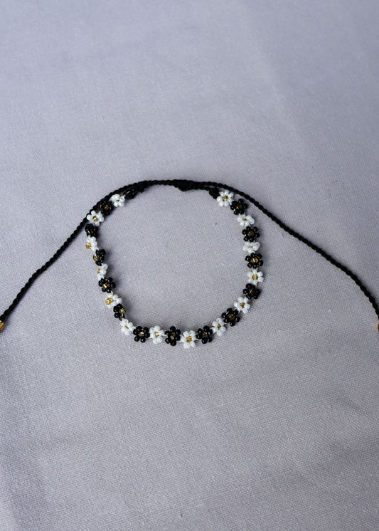THE FLOWER BRACELET