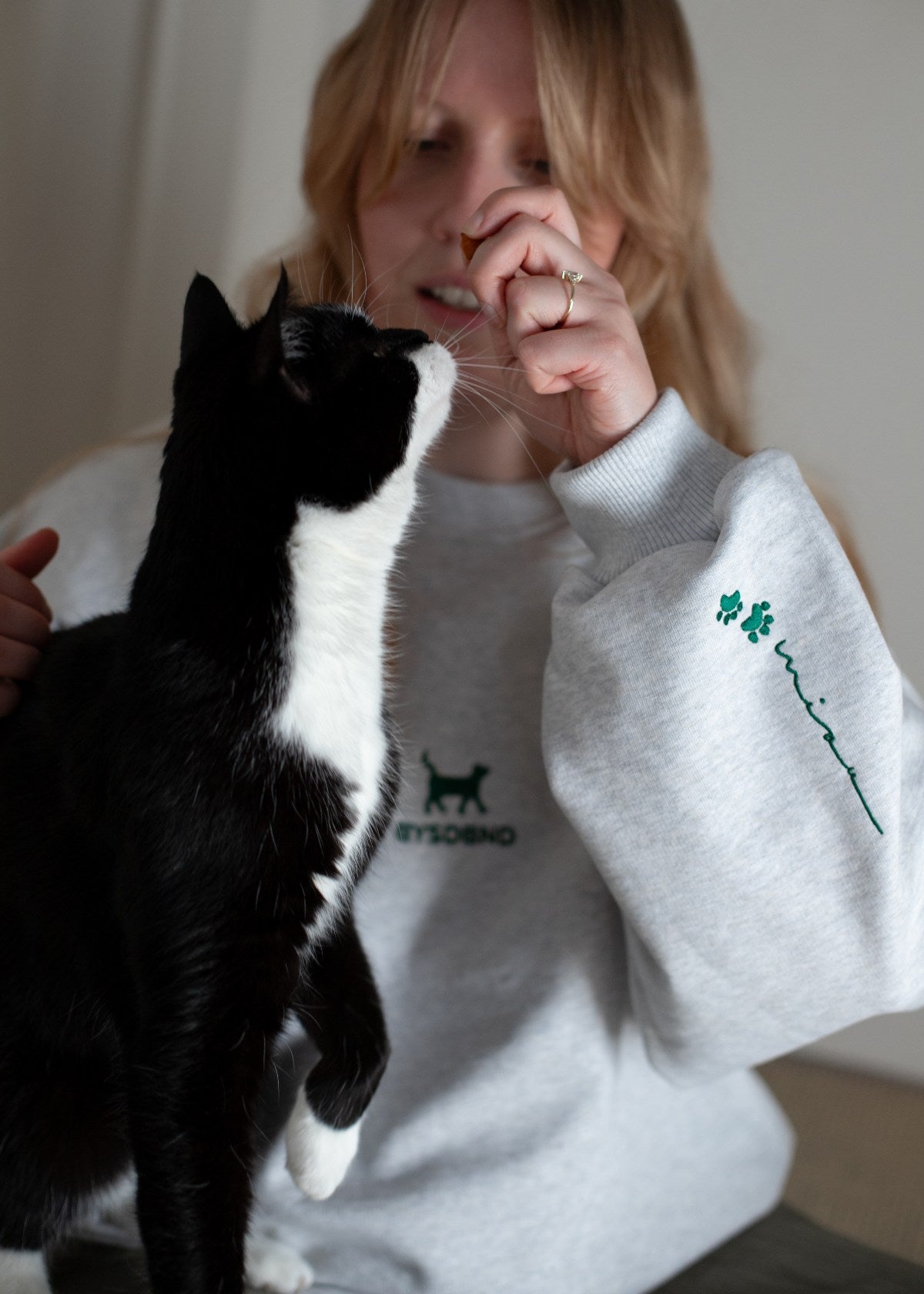 THE CATLOVER OVERSIZE SWEATER